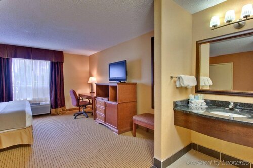 Внешний вид отеля Best Western Plus West Edmonton в Эдмонтоне, фото 4
