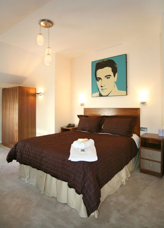 Фото Legends Hotel Brighton