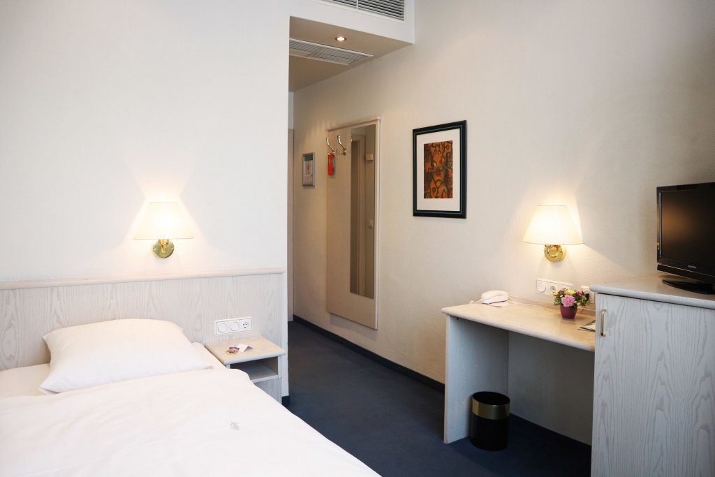 Фото Tante ALMA's Hotel Lasthaus am Ring