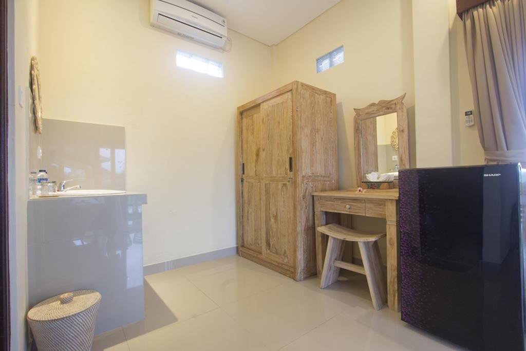 Фото Adi Bisma Inn by Mahaputra