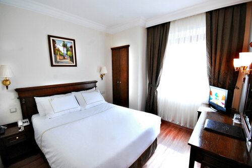 Гостиница Golden Crown Hotel в Фатихе