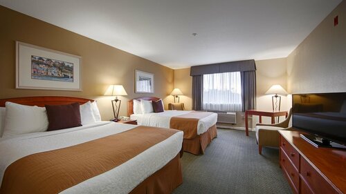 Гостиница Best Western Plus Capitola By-the-sea Inn & Suites