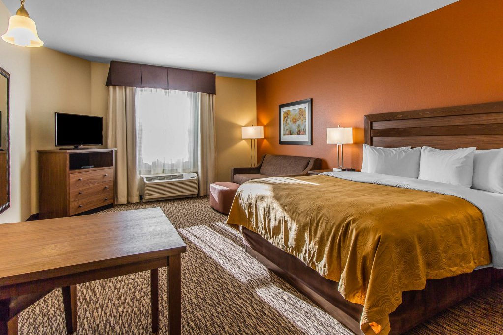 Фото MainStay Suites Event Center