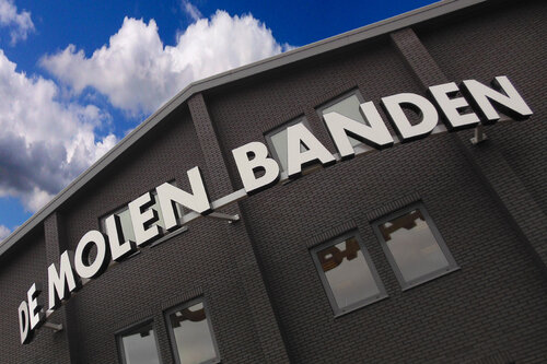 partij Arrangement trek de wol over de ogen De Molen Banden Bv, tires and alloys, North Brabant, Landerd, Rustvenseweg,  2 — Yandex Maps