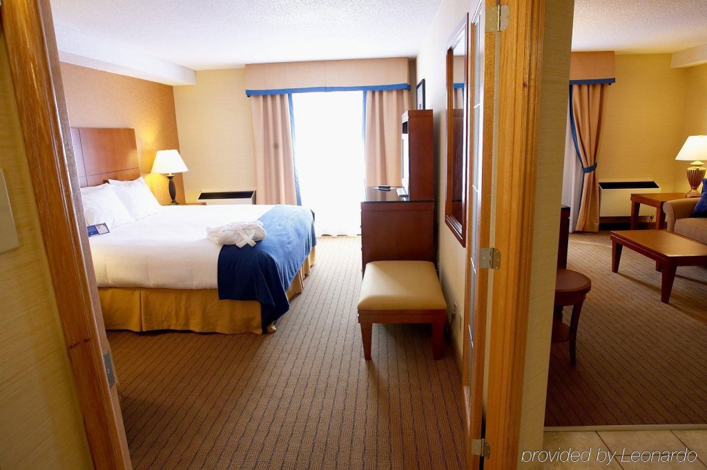 Фото Allure Hotel & Suites