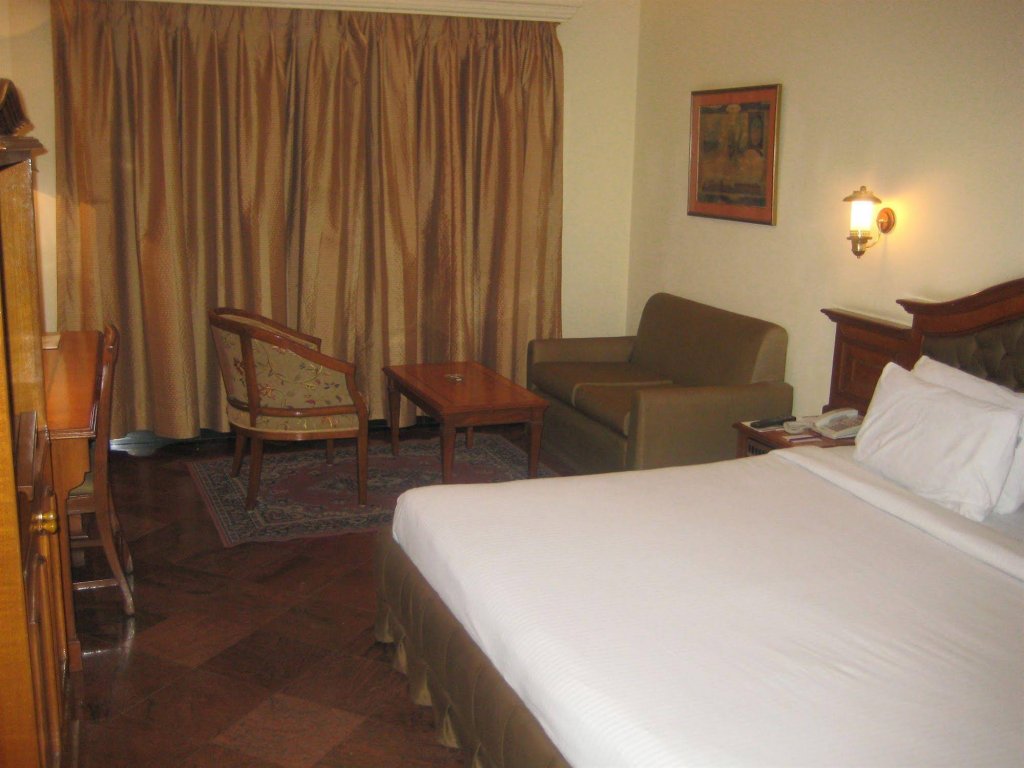 Фото Holiday Inn Agra MG Road, an Ihg Hotel