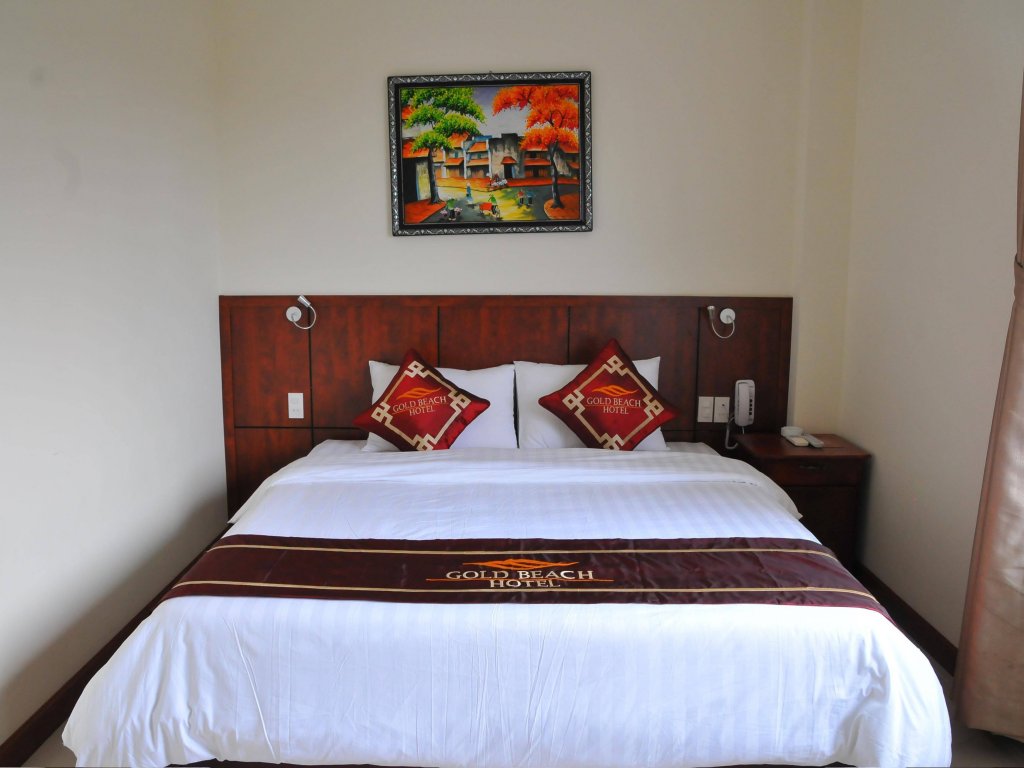 Фото Gold Beach Hotel