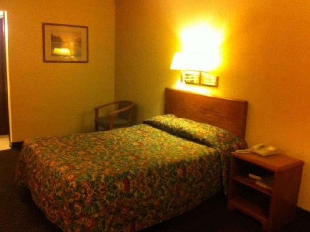 Фото Landmark Inn