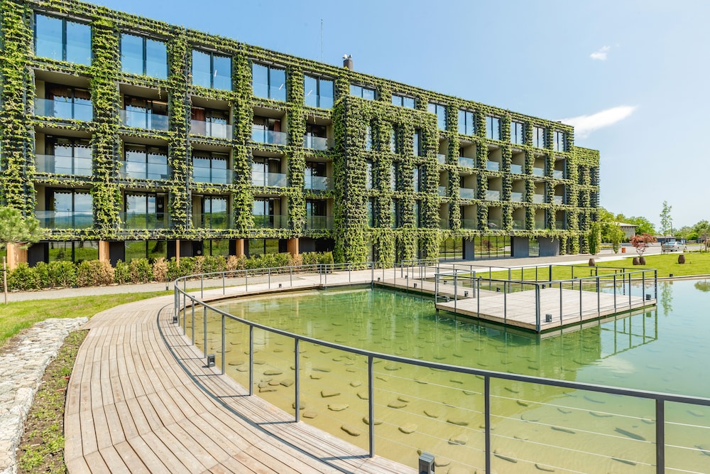 Фото Tsinandali Estate, A Radisson Collection Hotel