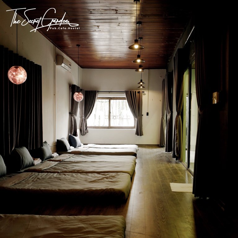 Фото The Secret Garden - Hostel