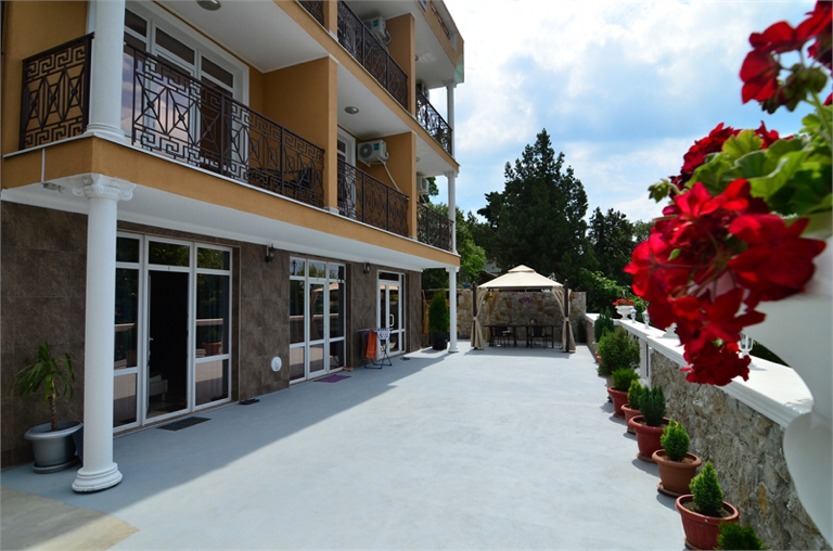 Фото отеля 1