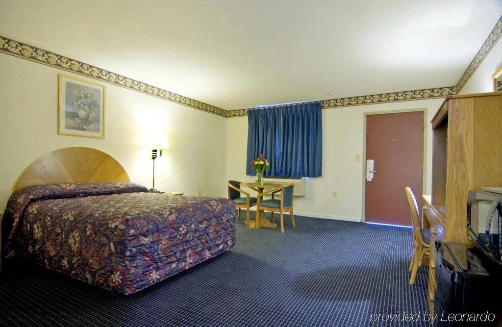 Фото Americas Best Value Inn Wethersfield Hartford
