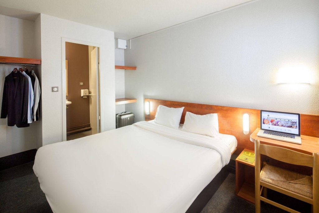 Фото B&b Hotel Orgeval