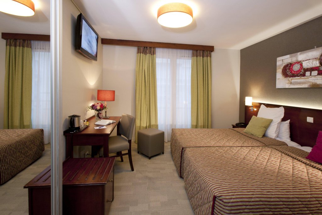 Фото Hotel Bootcamp