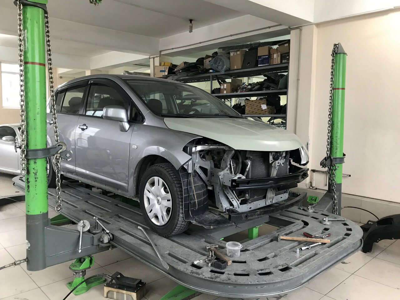 Гараж для кузовного ремонта