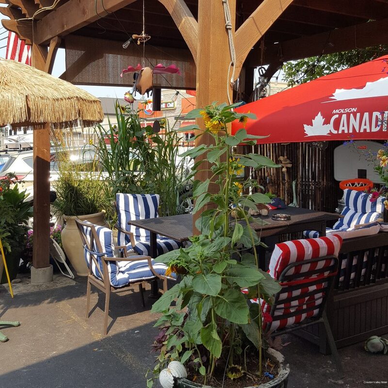 Фото Creston Valley Motel