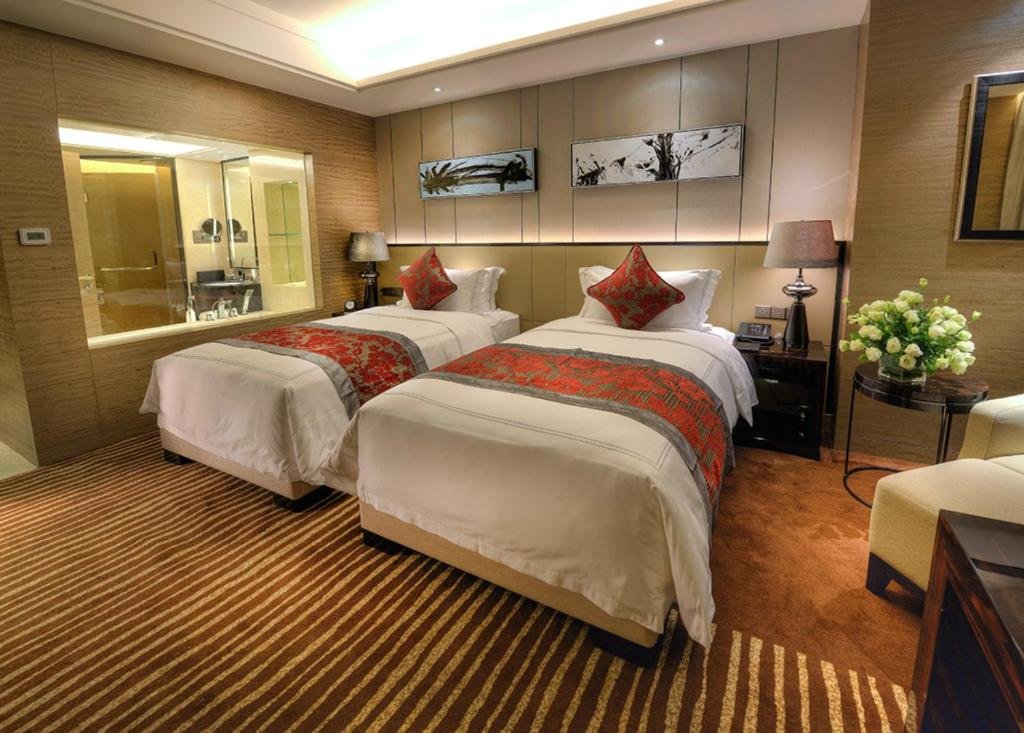 Фото Friends International Hotel