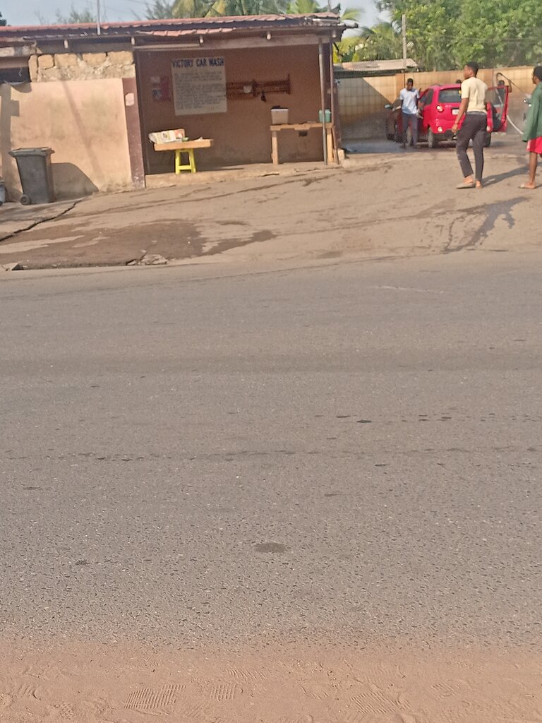 Car wash Victory car wash, Accra, photo