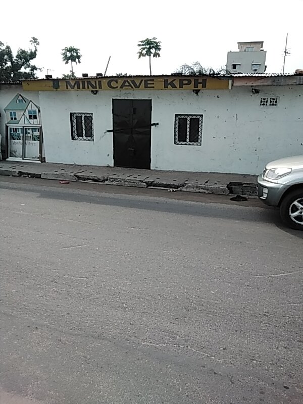 Bar, pub Mini cave, Brazzaville, photo