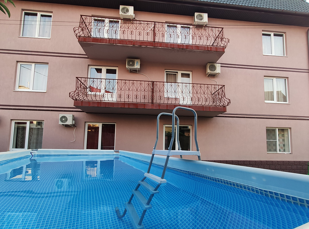 Фото отеля 1