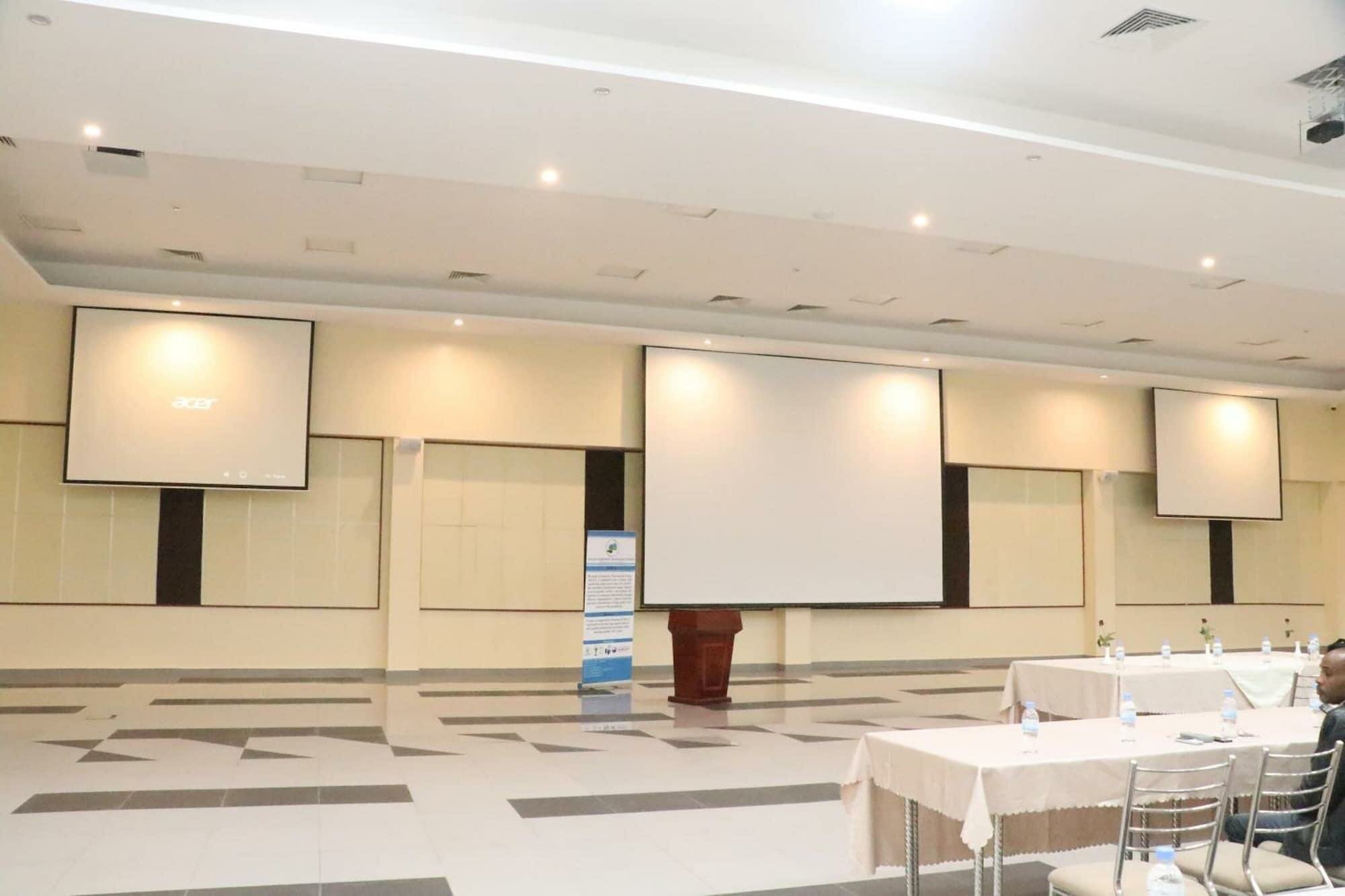 Фото Sainte Famille Hotel