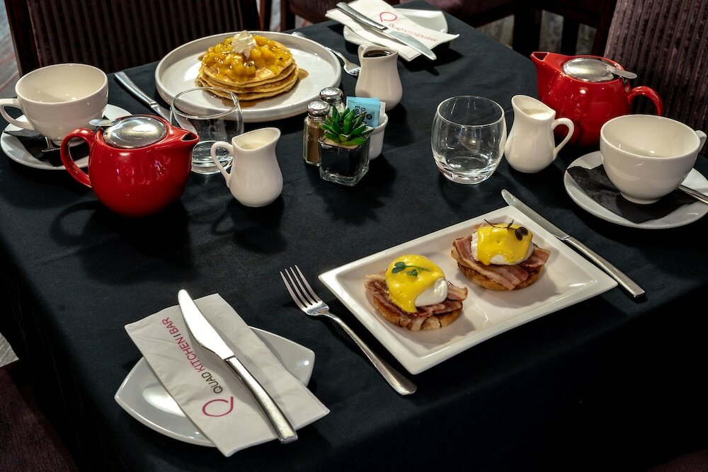 Фото The Quadrant Hotel & Suites