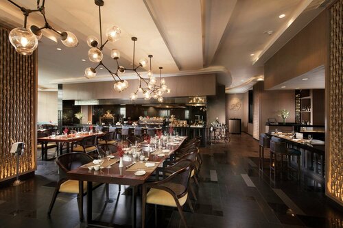 Гостиница Conrad Bengaluru в Бангалоре