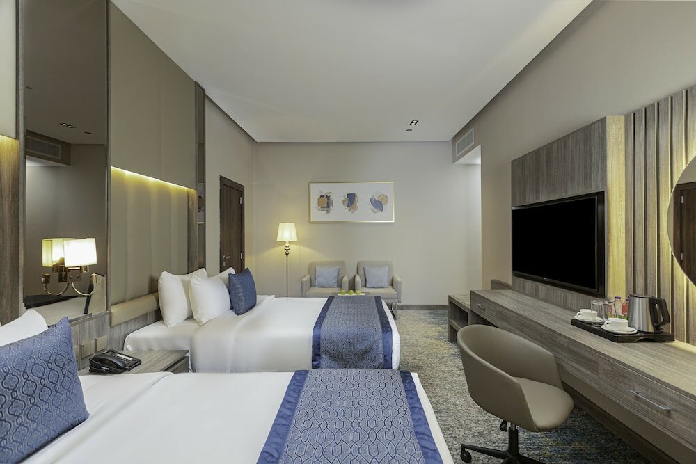 Фото Seven Gardens Hotel