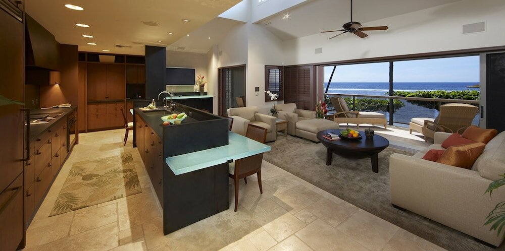 Фото Puunoa Beach Estates, a Destination by Hyatt Residence