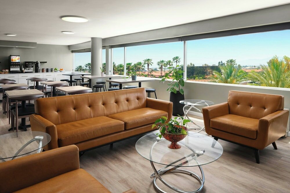 Фото Sheraton Ontario Airport Hotel