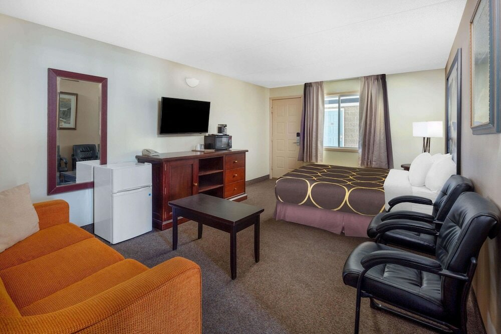 Фото Super 8 by Wyndham Niagara Falls NY