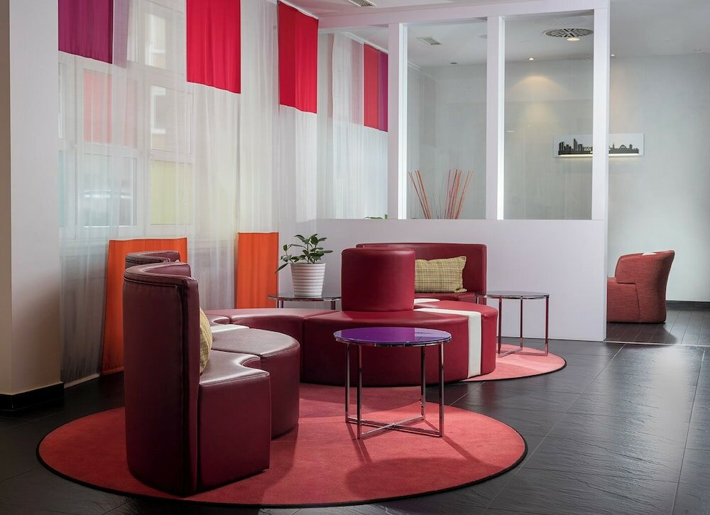 Фото Wyndham Garden Düsseldorf City Centre Königsallee