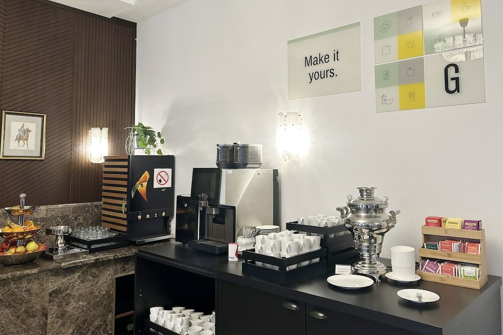 Фото Novum Select Hotel Prinz Eugen Wien