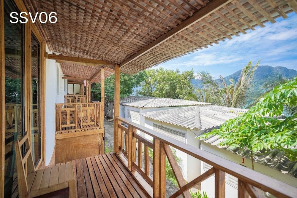 Фото Phi Phi Cozy Seafront Resort