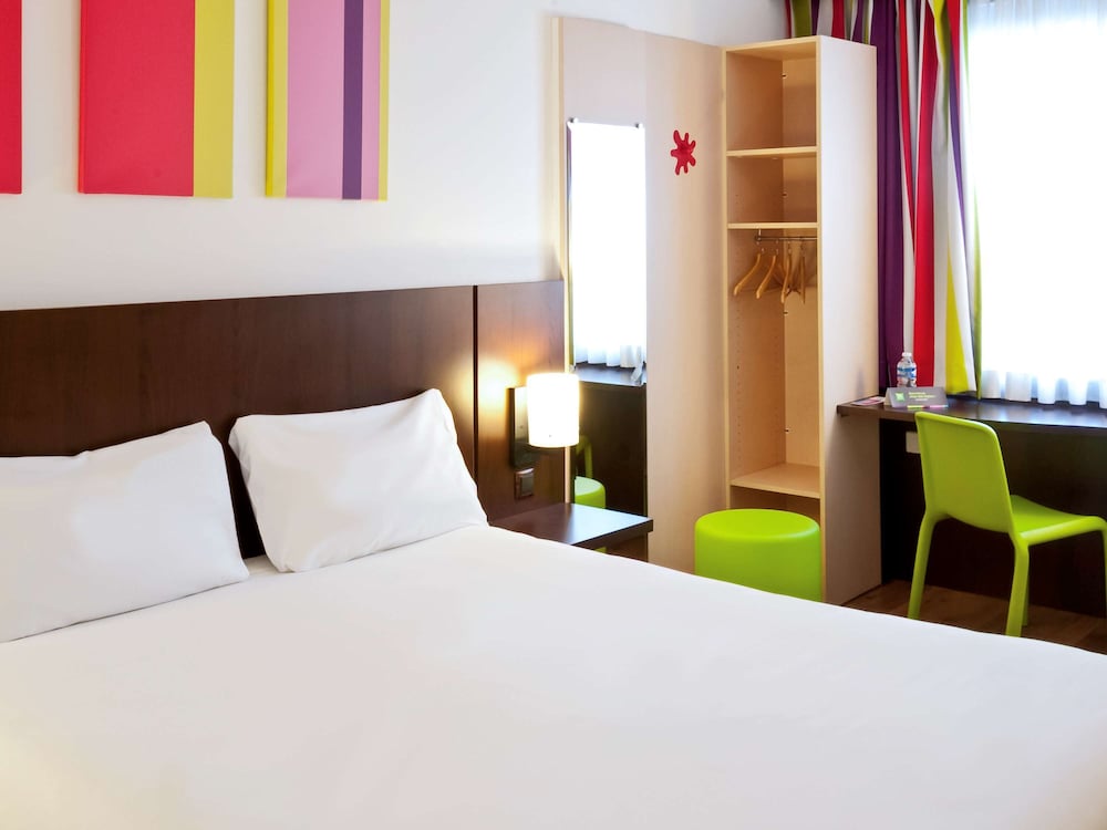 Фото Ibis Styles Luxembourg Centre Gare