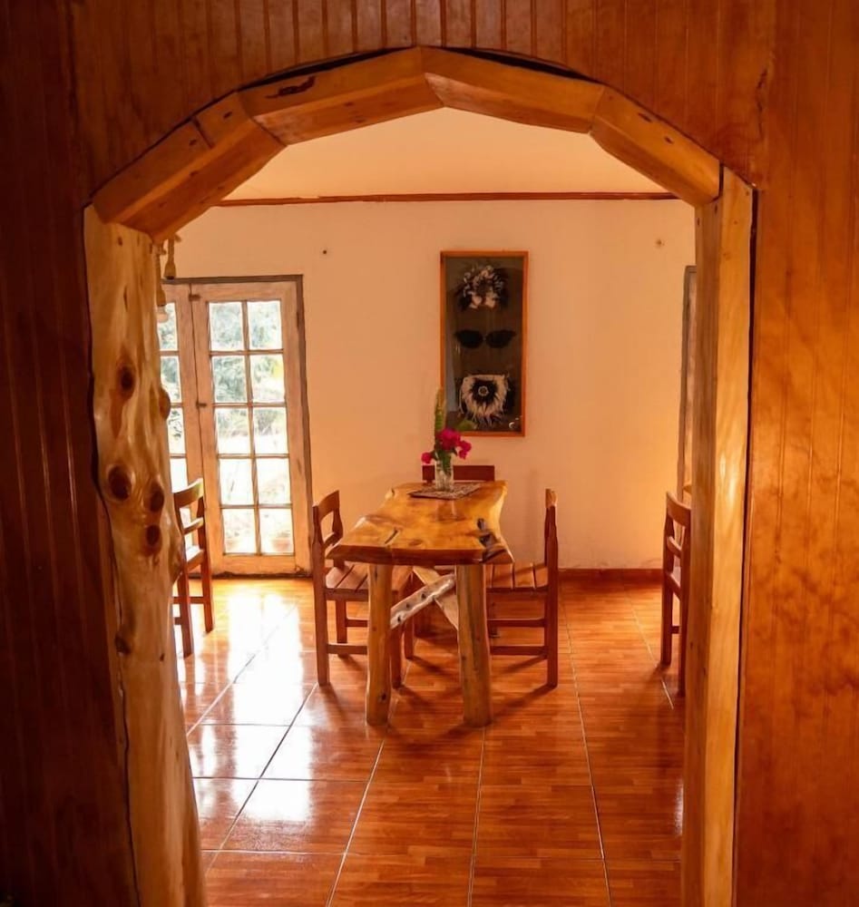 Фото Hotel Uka Mana