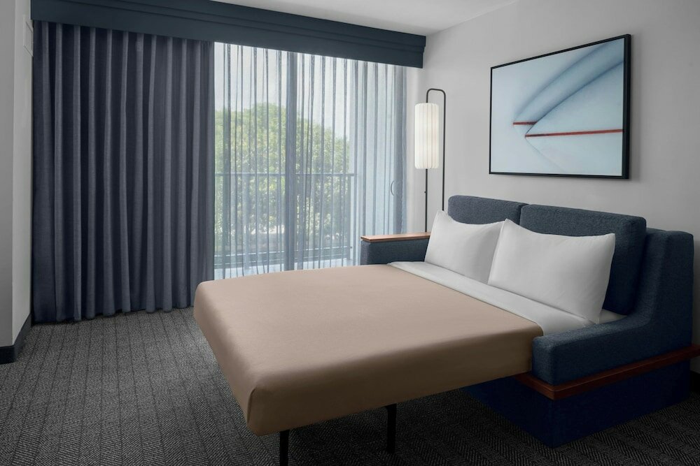 Фото Courtyard by Marriott Fort Lauderdale East/Lauderdale-by-the-Sea