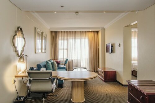 Гостиница Premier Hotel Regent в Ист-Лондоне