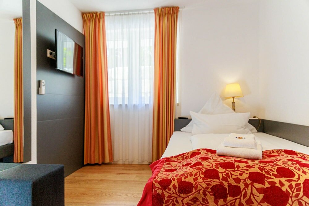 Фото Bodensee-Hotel Kreuz