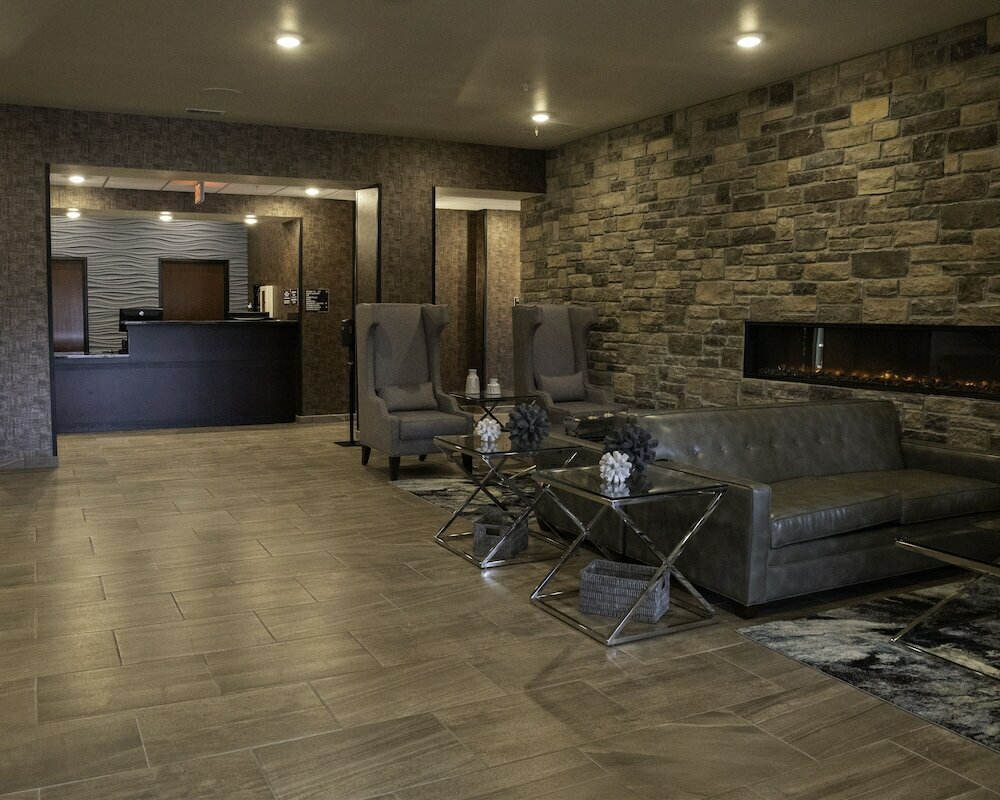 Фото Cobblestone Hotel & Suites - Two Rivers
