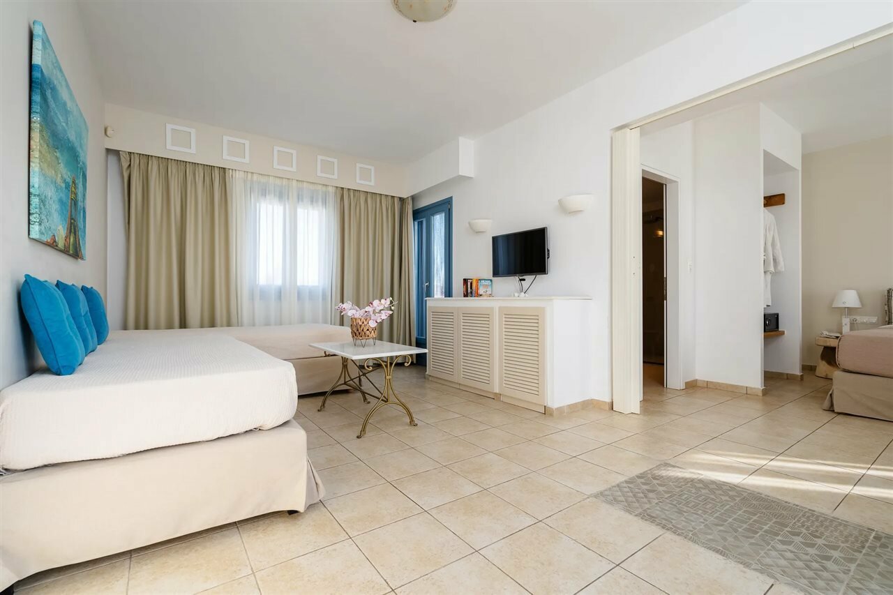 Фото Mitos Suites