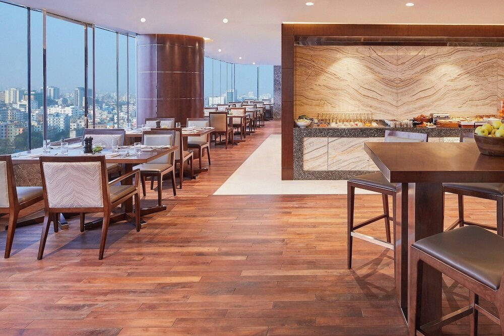 Фото Renaissance Dhaka Gulshan Hotel