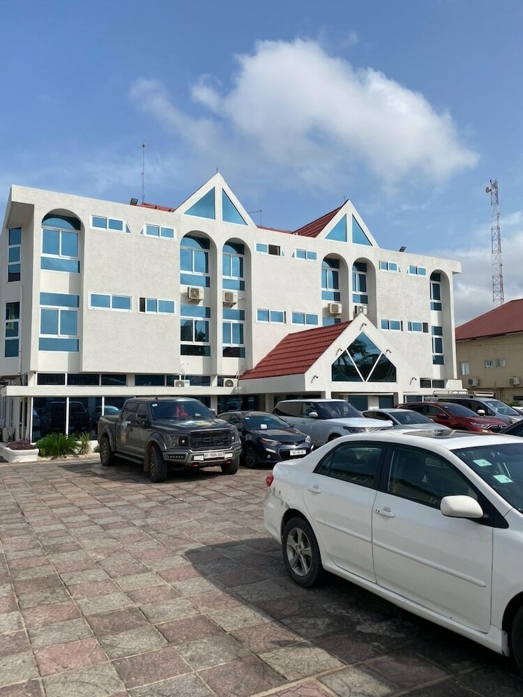 Фото Airport West Hotel