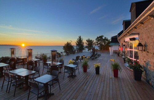 Гостиница Hotel le Manoir Baie-Comeau в Бе-Комо