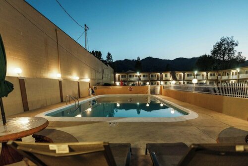 Гостиница Quality Inn Ukiah в Юкайа