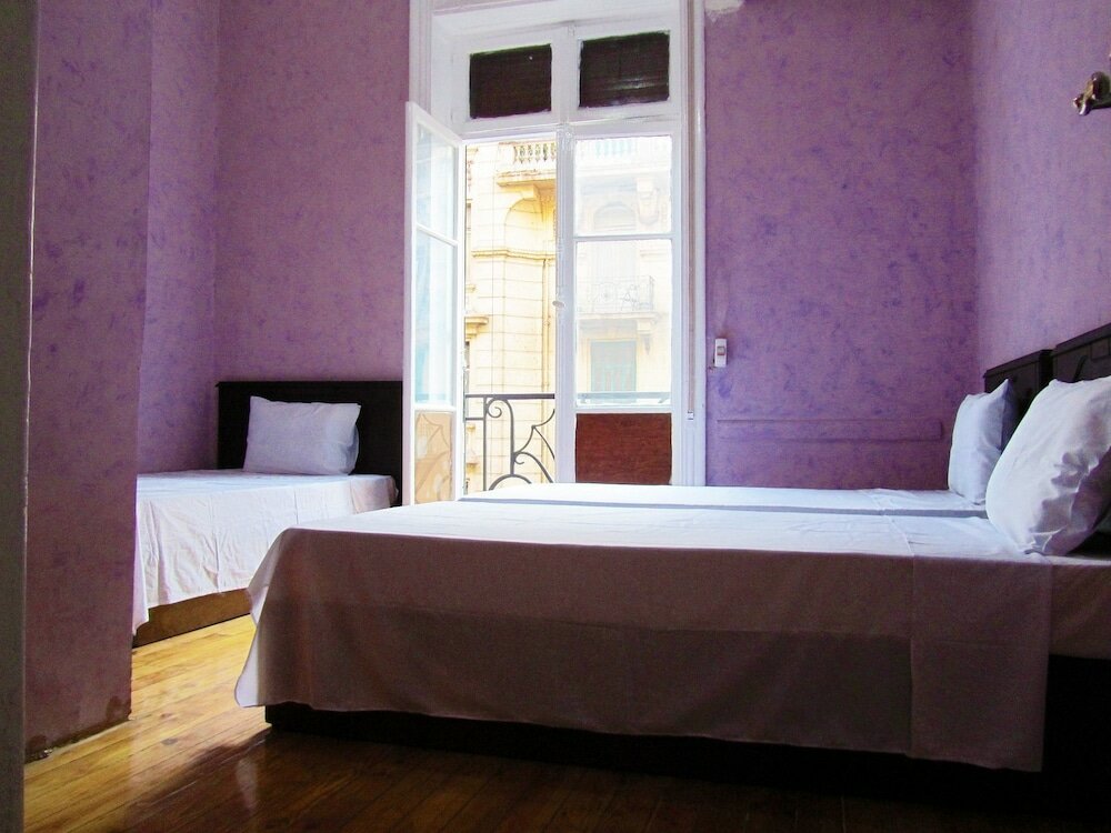 Фото Travelers House Hostel