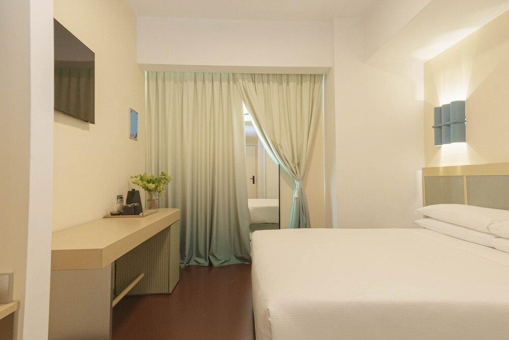 Фото Moderno Hotel Rome