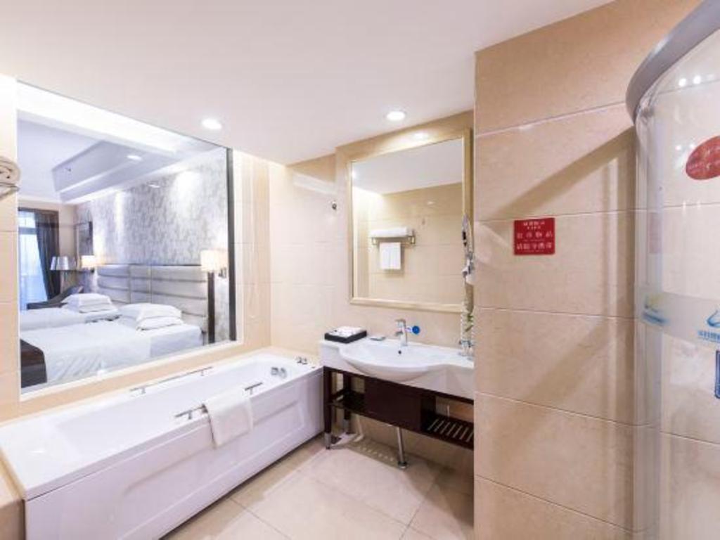 Фото Country Garden Phoenix Hotel Lechang