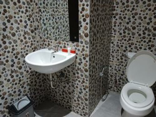 Гостиница Oyo 185 Roriz House в Провинции Южная Суматра