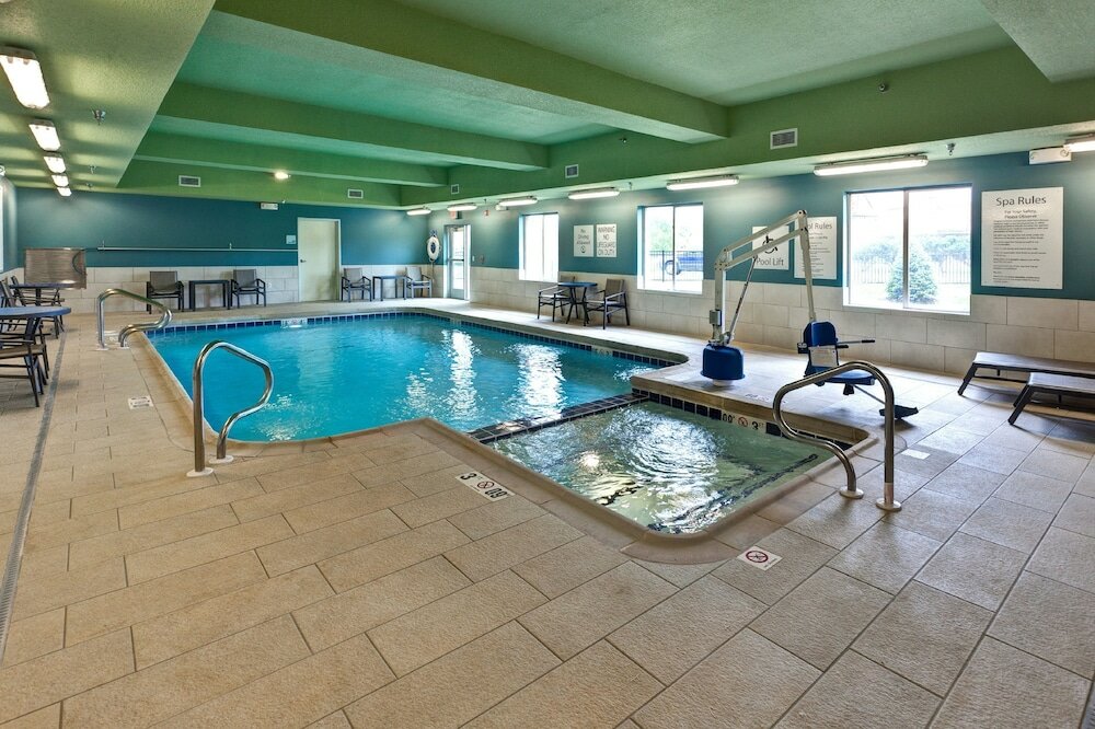 Фото Holiday Inn Express & Suites Manhattan, an Ihg Hotel